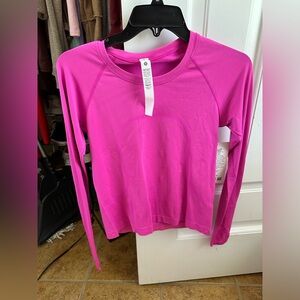 Lululemon long sleeved swifty top